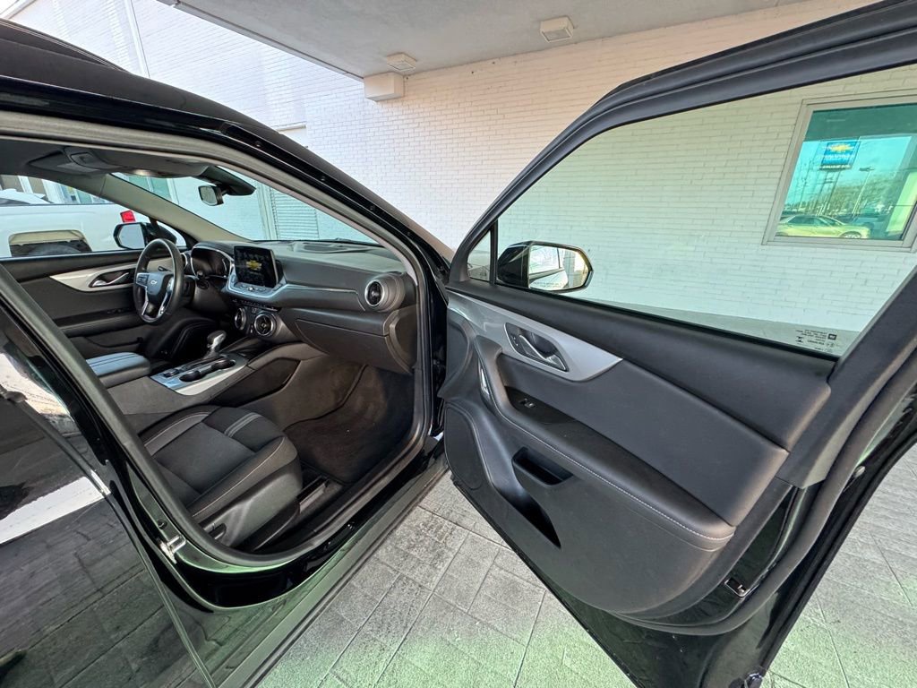 Used 2024 Chevrolet Blazer LT w/ Convenience Package image 16