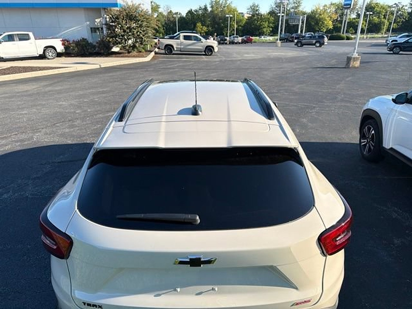 Used 2026 Chevrolet Trax RS w/ Sunroof Package FWD image 9