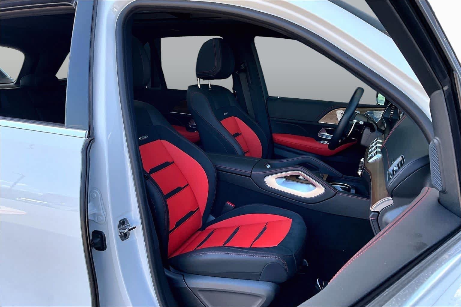 Certified 2025 Mercedes-Benz GLE 53 AMG 4MATIC image 9