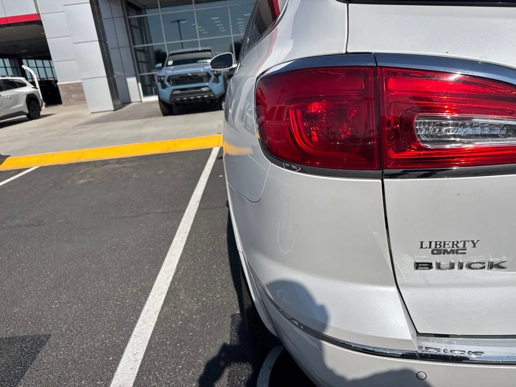 Used 2016 Buick Enclave Convenience FWD image 5
