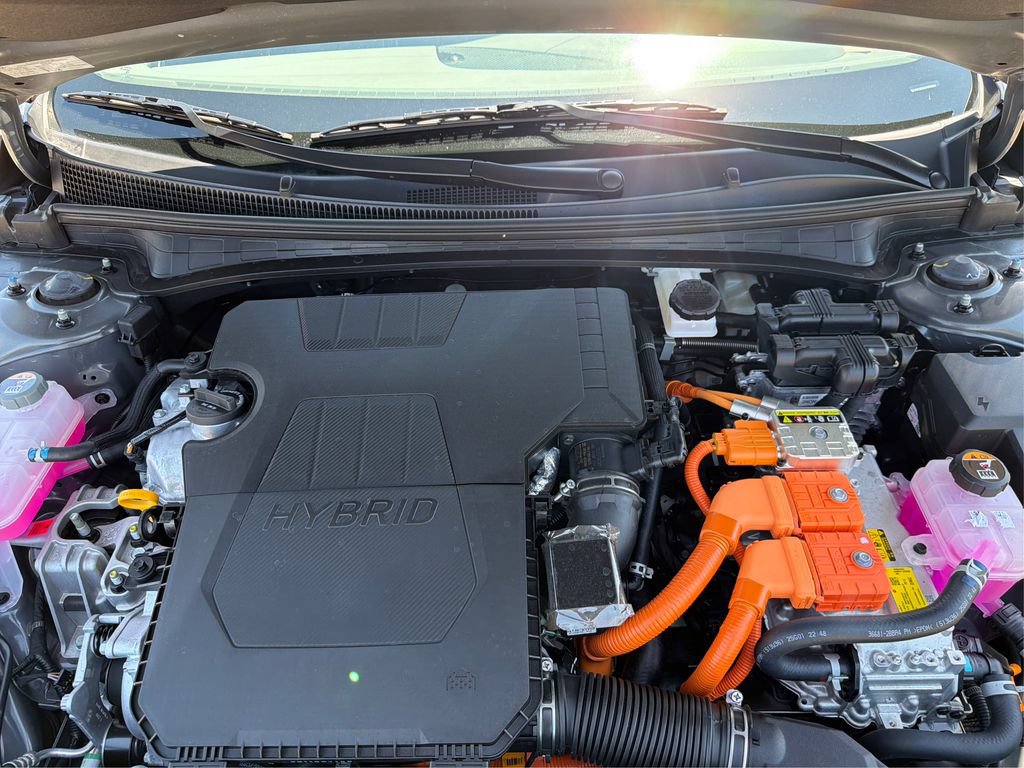 Used 2026 Hyundai Elantra Hybrid FWD image 12