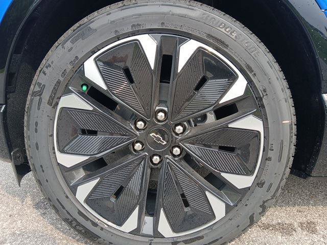 New 2025 Chevrolet Blazer EV RS image 9