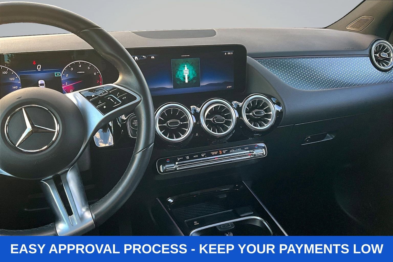 Used 2025 Mercedes-Benz GLA 250 4MATIC image 11