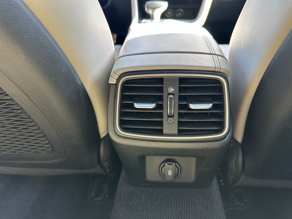 Used 2023 Genesis G70 3.3T w/ Sport Prestige Package RWD image 39