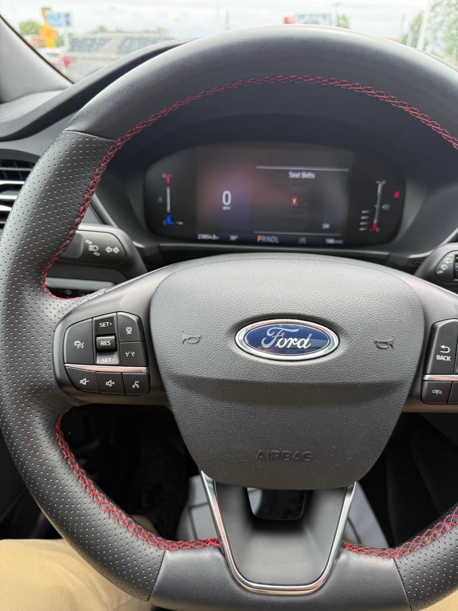 Used 2023 Ford Escape ST-Line w/ Tech Pack #1 AWD/4WD image 15