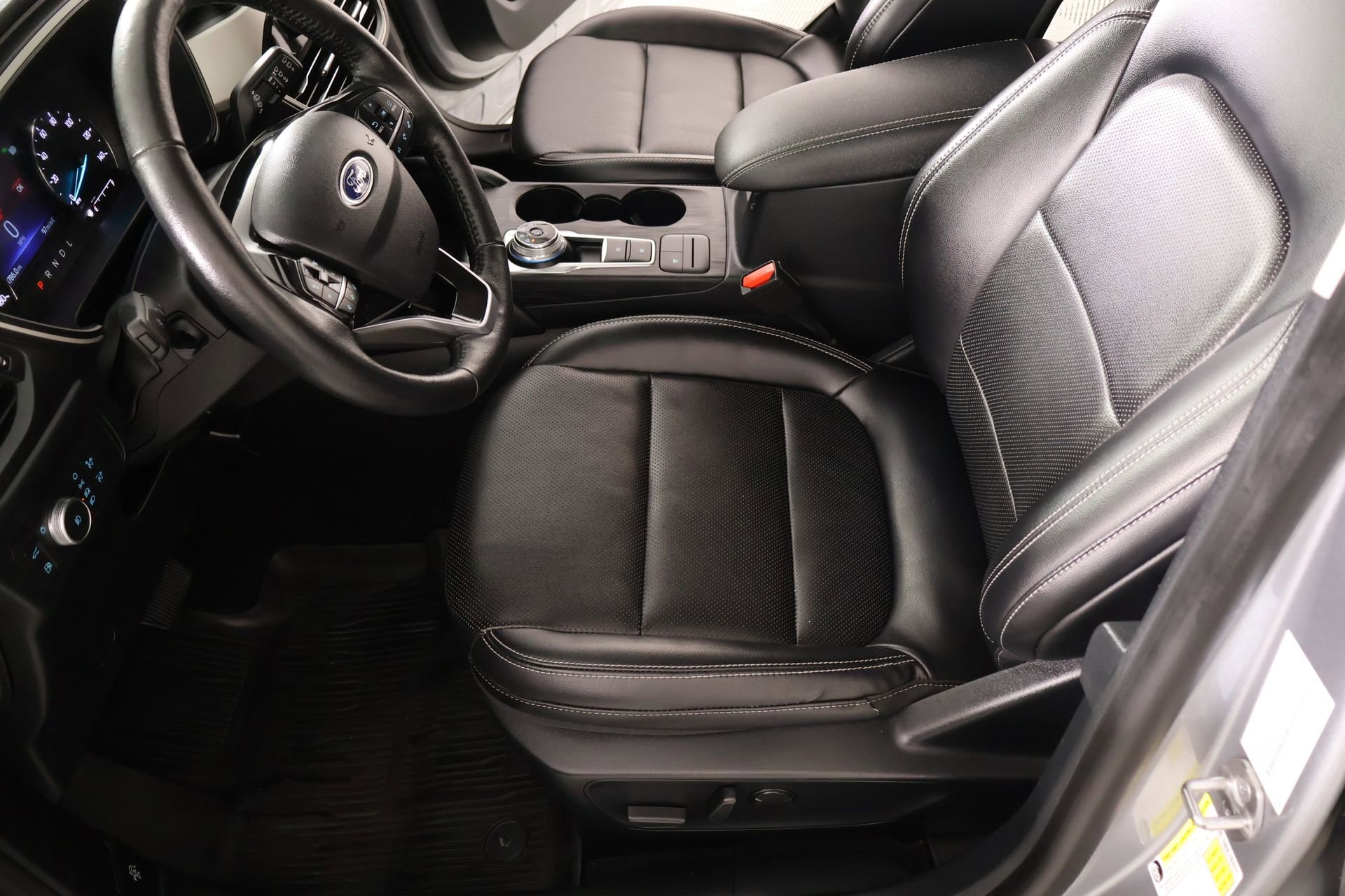 Used 2021 Ford Escape SEL AWD/4WD image 12