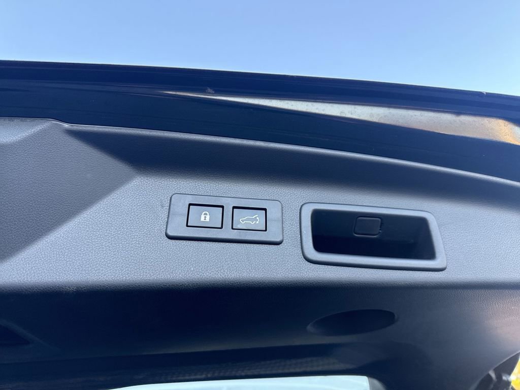 Used 2025 Subaru Forester Touring w/ Popular Package - Touring image 46