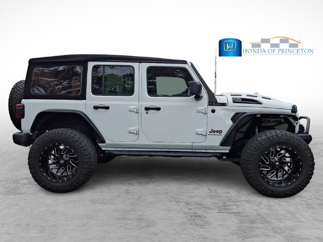 Used 2023 Jeep Wrangler Unlimited Rubicon w/ LED Lighting Group AWD/4WD image 7