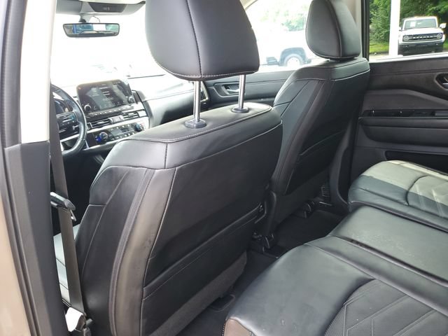 Used 2024 Nissan Pathfinder Platinum w/ Cargo Package AWD/4WD image 15