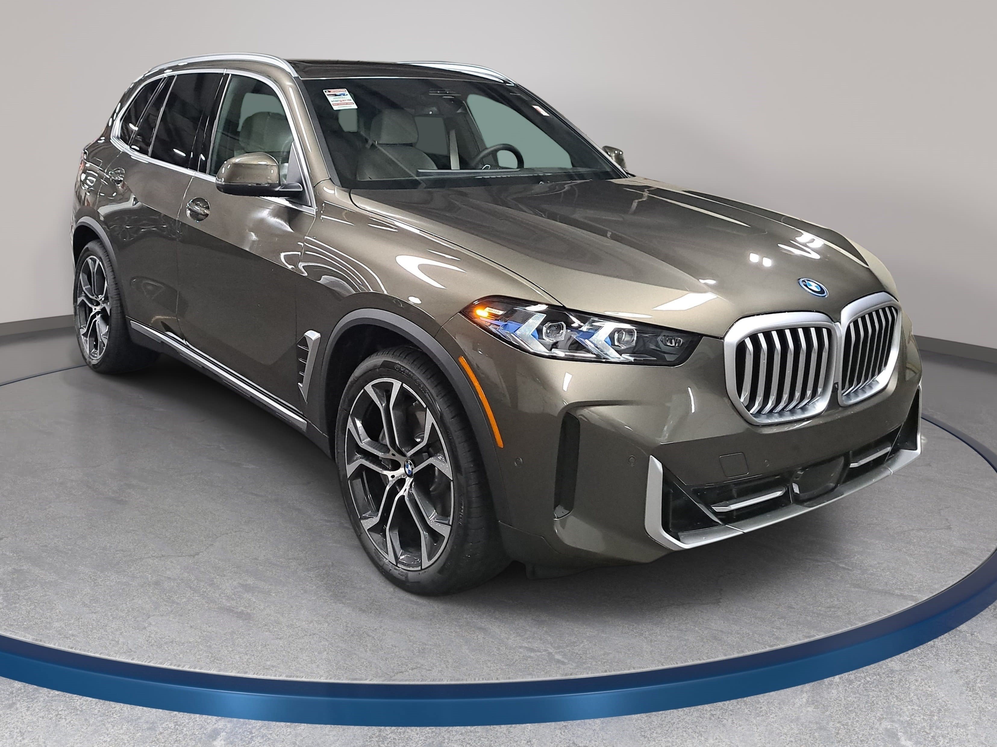 New 2026 BMW X5 xDrive50e AWD/4WD image 3