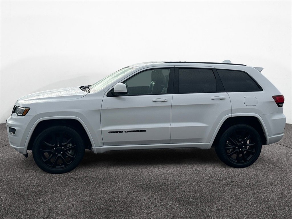 Certified 2021 Jeep Grand Cherokee Laredo X image 2