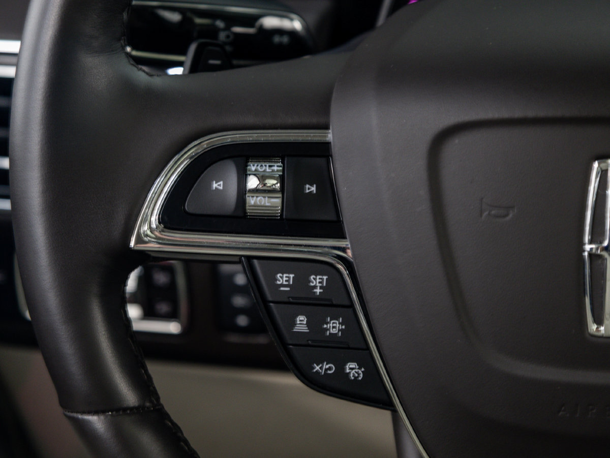 Used 2024 Lincoln Navigator Black Label AWD/4WD image 23