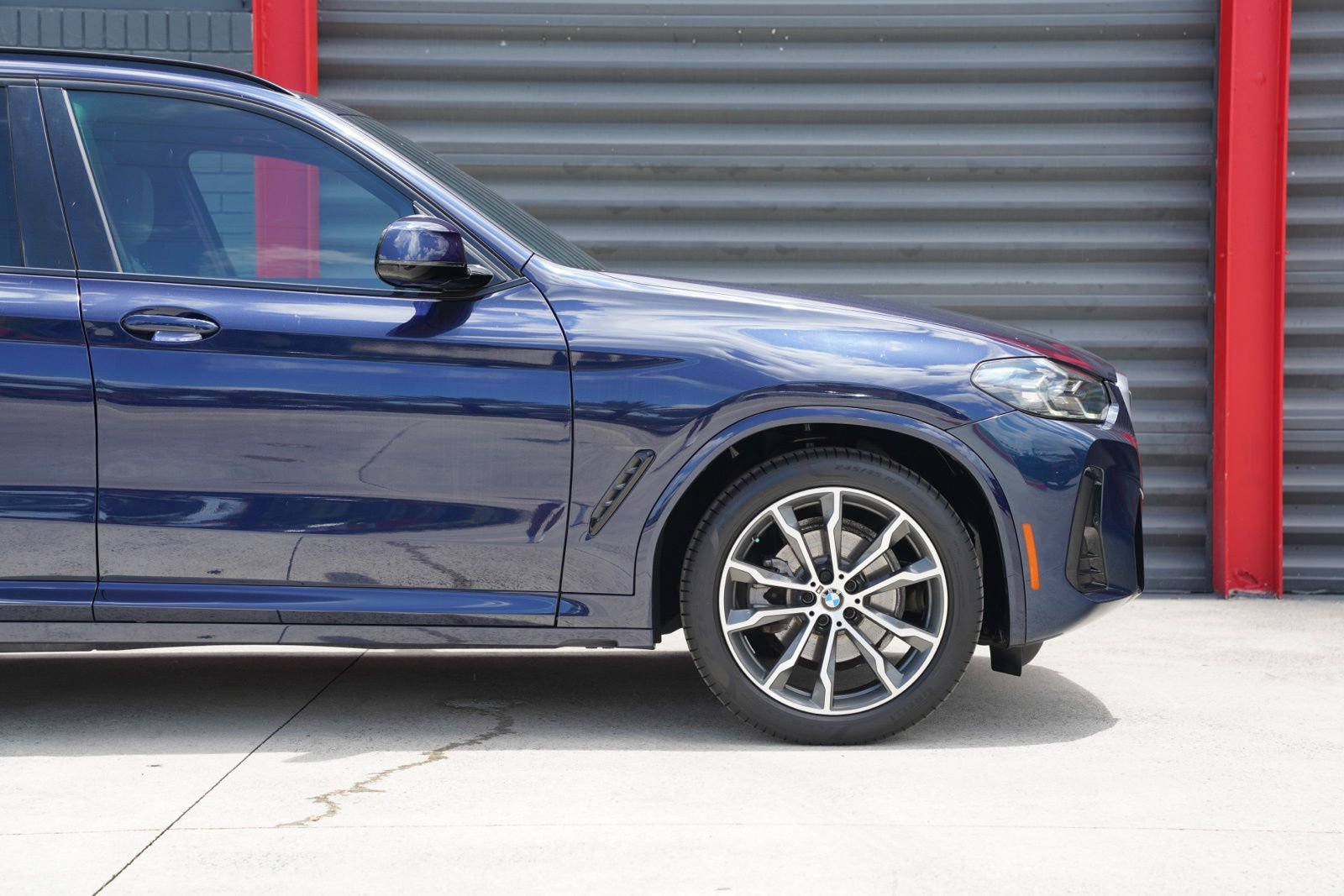 Used 2022 BMW X3 sDrive30i w/ M Sport Package 2 RWD video 2