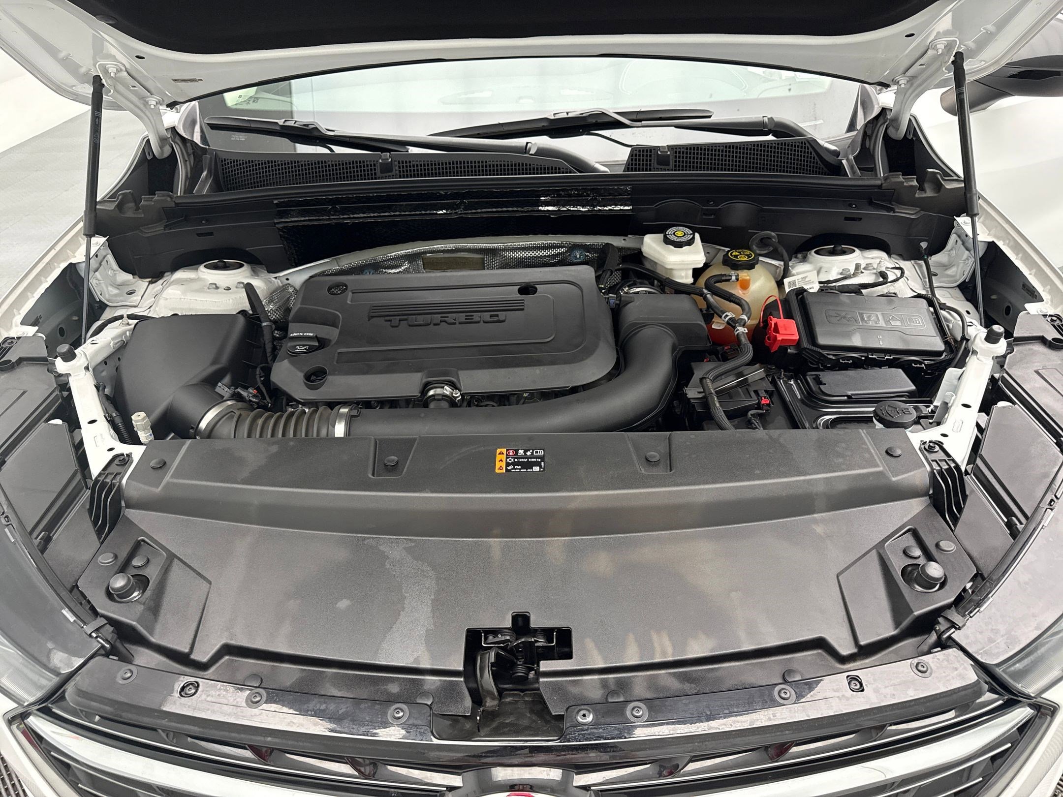 Certified 2022 Buick Envision Essence w/ Sport Touring Package image 34