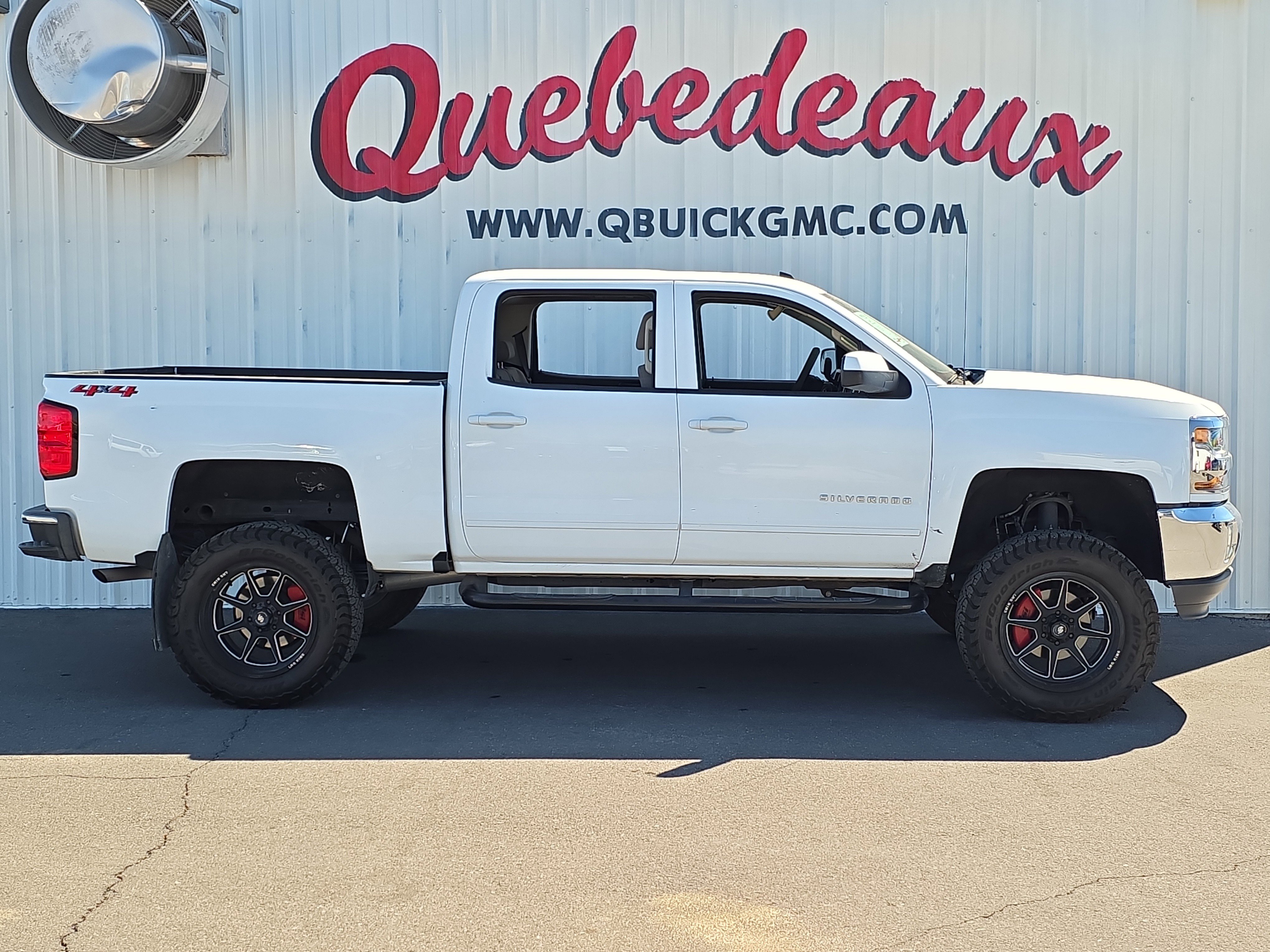 Used 2018 Chevrolet Silverado 1500 LT w/ All Star Edition image 8
