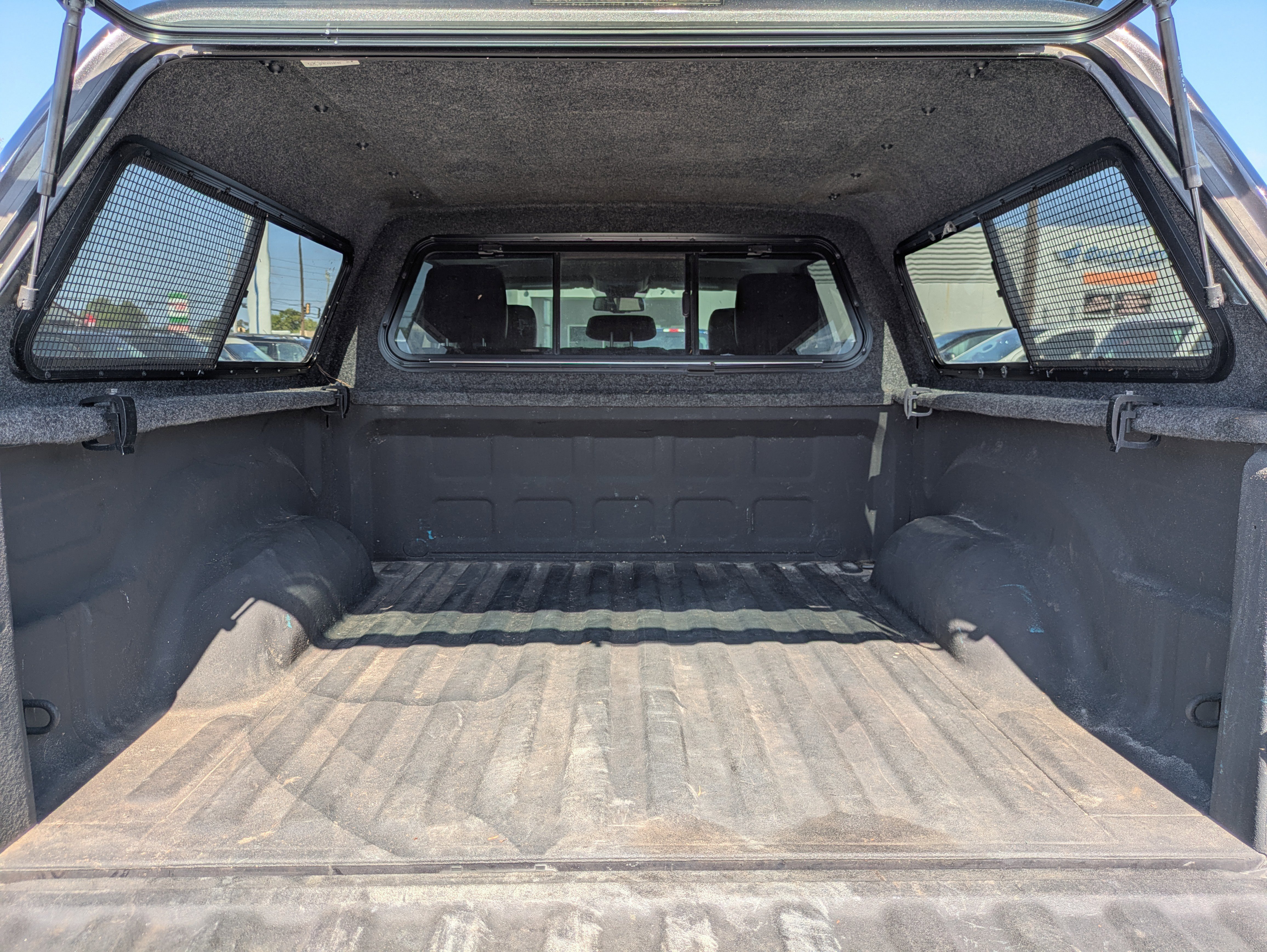 Used 2018 RAM 1500 Laramie w/ Convenience Group image 13
