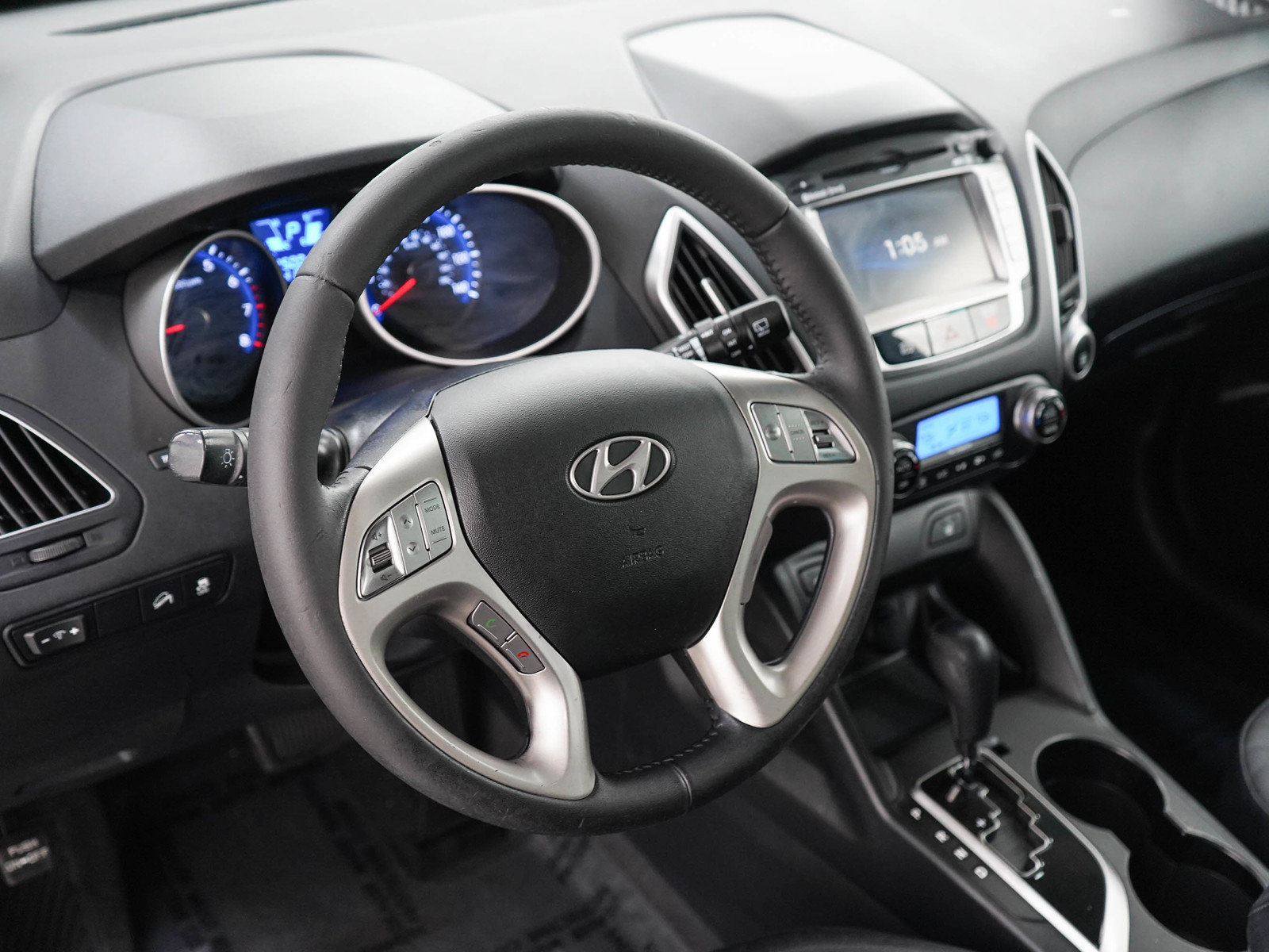 Used 2013 Hyundai Tucson Limited w/ Premium Pkg FWD image 21