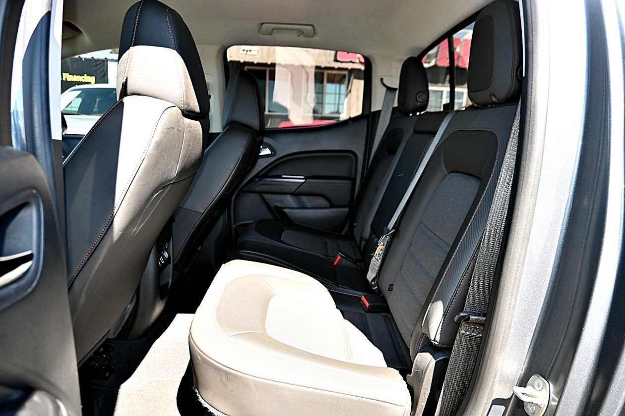 Used 2021 GMC Canyon AT4 image 10