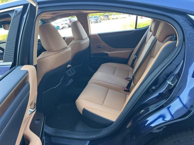 Used 2025 Lexus ES 300h w/ Premium Package image 30