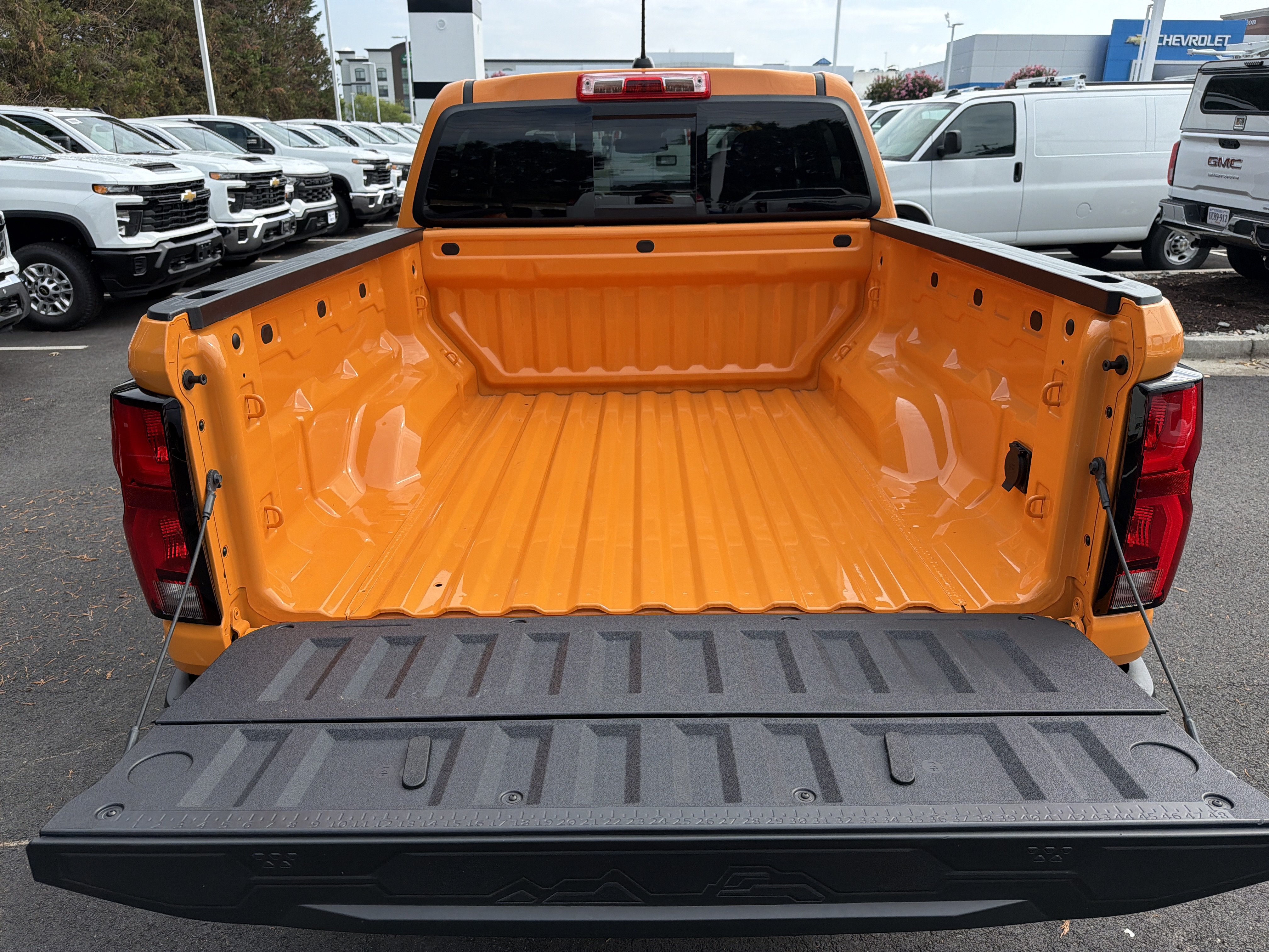 Used 2026 Chevrolet Colorado Z71 AWD/4WD image 33