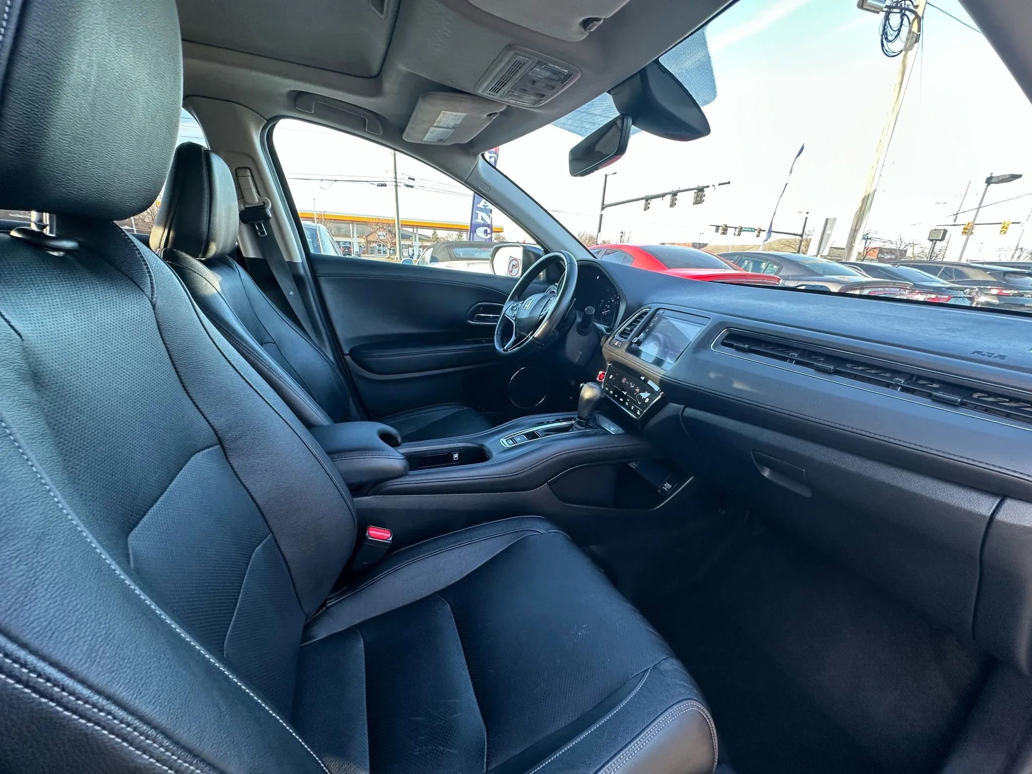 Used 2019 Honda HR-V Touring image 26