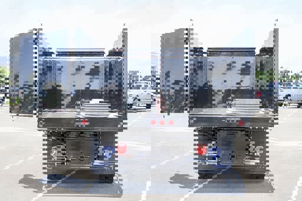 New 2023 RAM 5500 Tradesman image 32