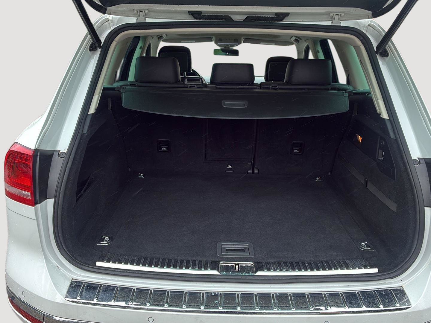 Used 2016 Volkswagen Touareg VR6 AWD/4WD image 21