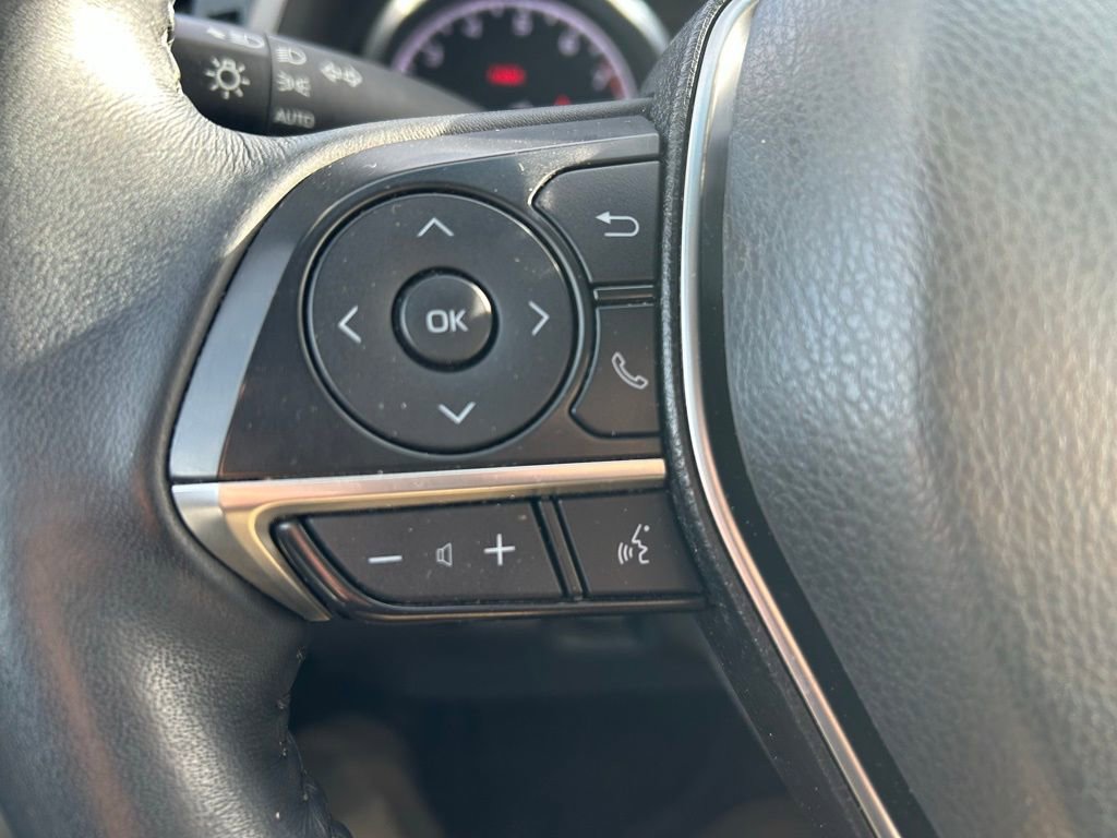 Used 2018 Toyota Camry XLE image 28