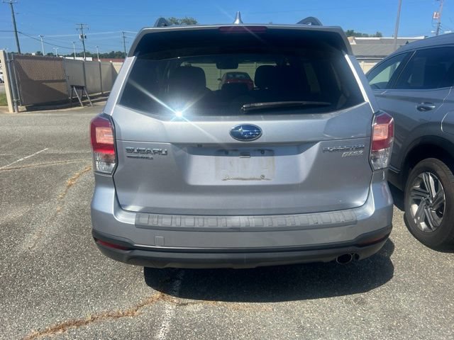 Used 2017 Subaru Forester 2.5i Limited AWD/4WD image 6