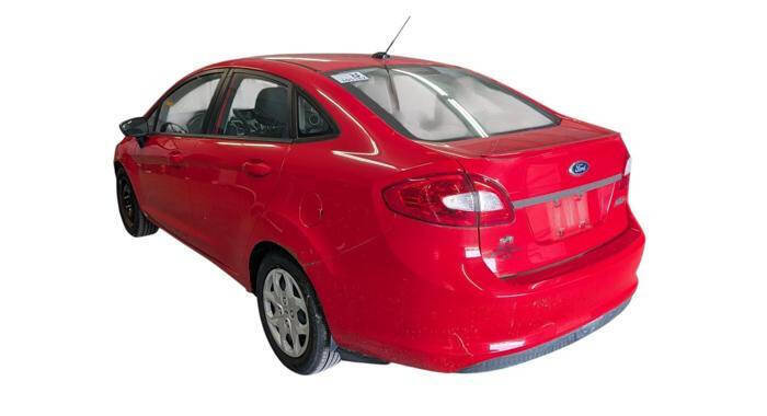 Used 2012 Ford Fiesta SE w/ Super Fuel Economy Pkg FWD image 3