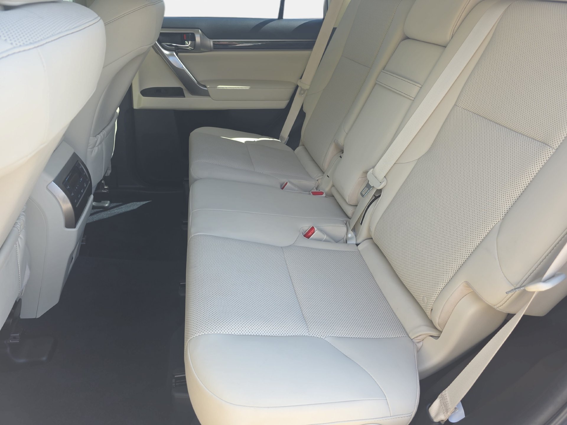 Used 2023 Lexus GX 460 Premium w/ Premium Package AWD/4WD image 13