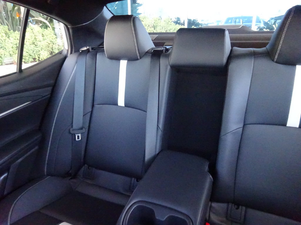 Used 2025 Toyota Camry SE FWD image 13