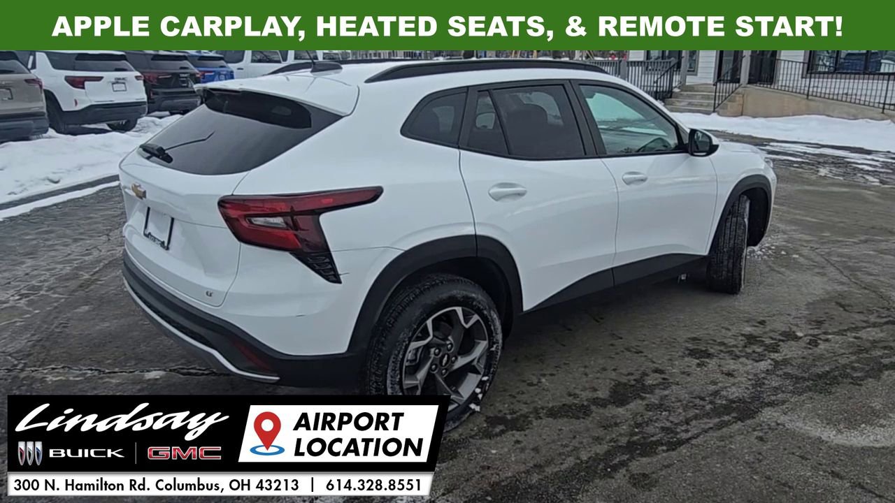 Used 2025 Chevrolet Trax LT w/ LT Convenience Package image 8