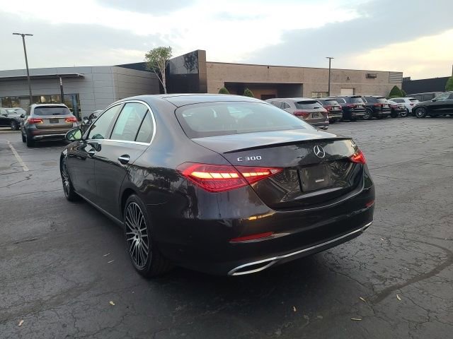 Used 2022 Mercedes-Benz C 300 4MATIC Sedan image 3