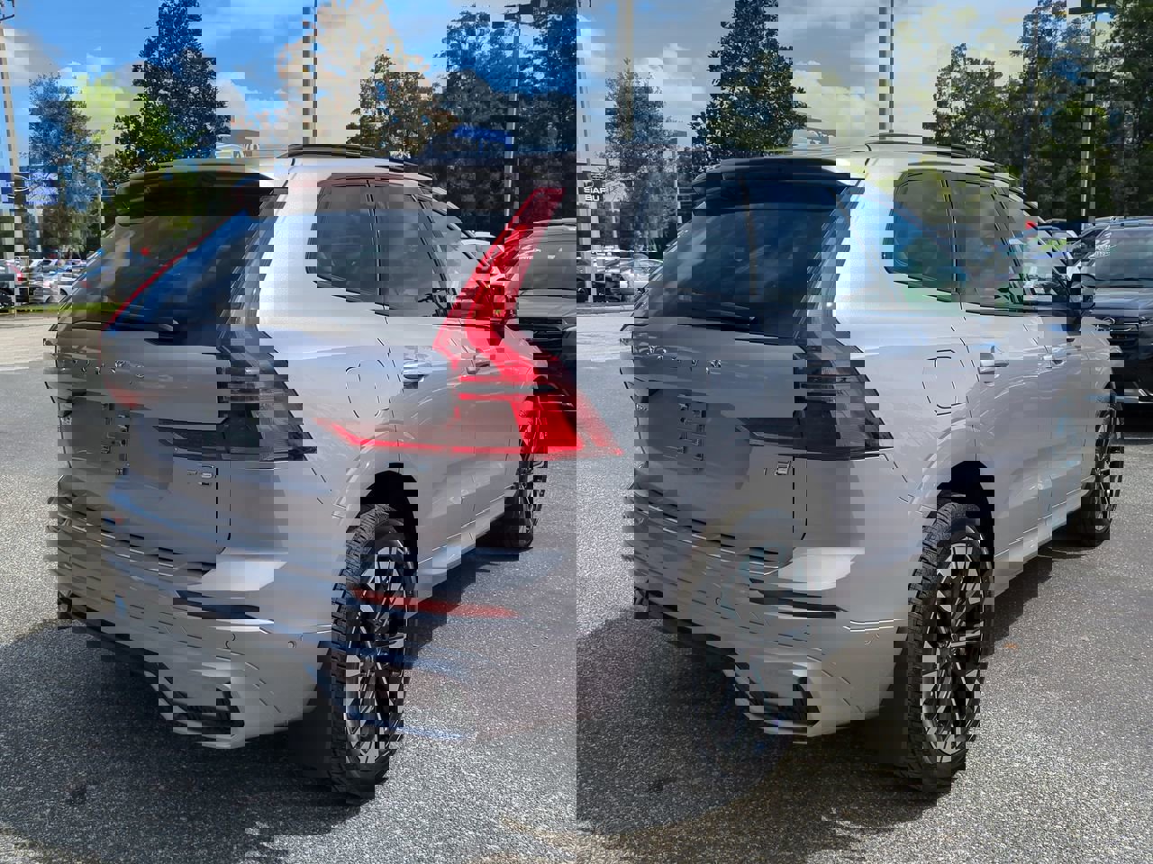 New 2026 Volvo XC60 T8 Ultra w/ Protection Package Premier image 4