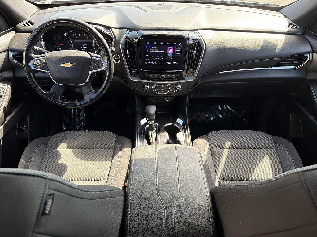 Used 2022 Chevrolet Traverse LT FWD image 18