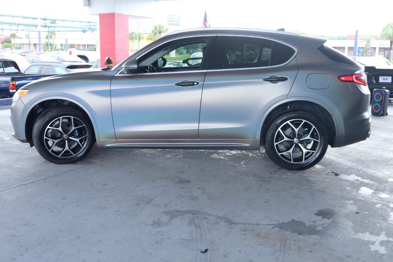 Used 2021 Alfa Romeo Stelvio Ti w/ Nero Edizione AWD/4WD image 10