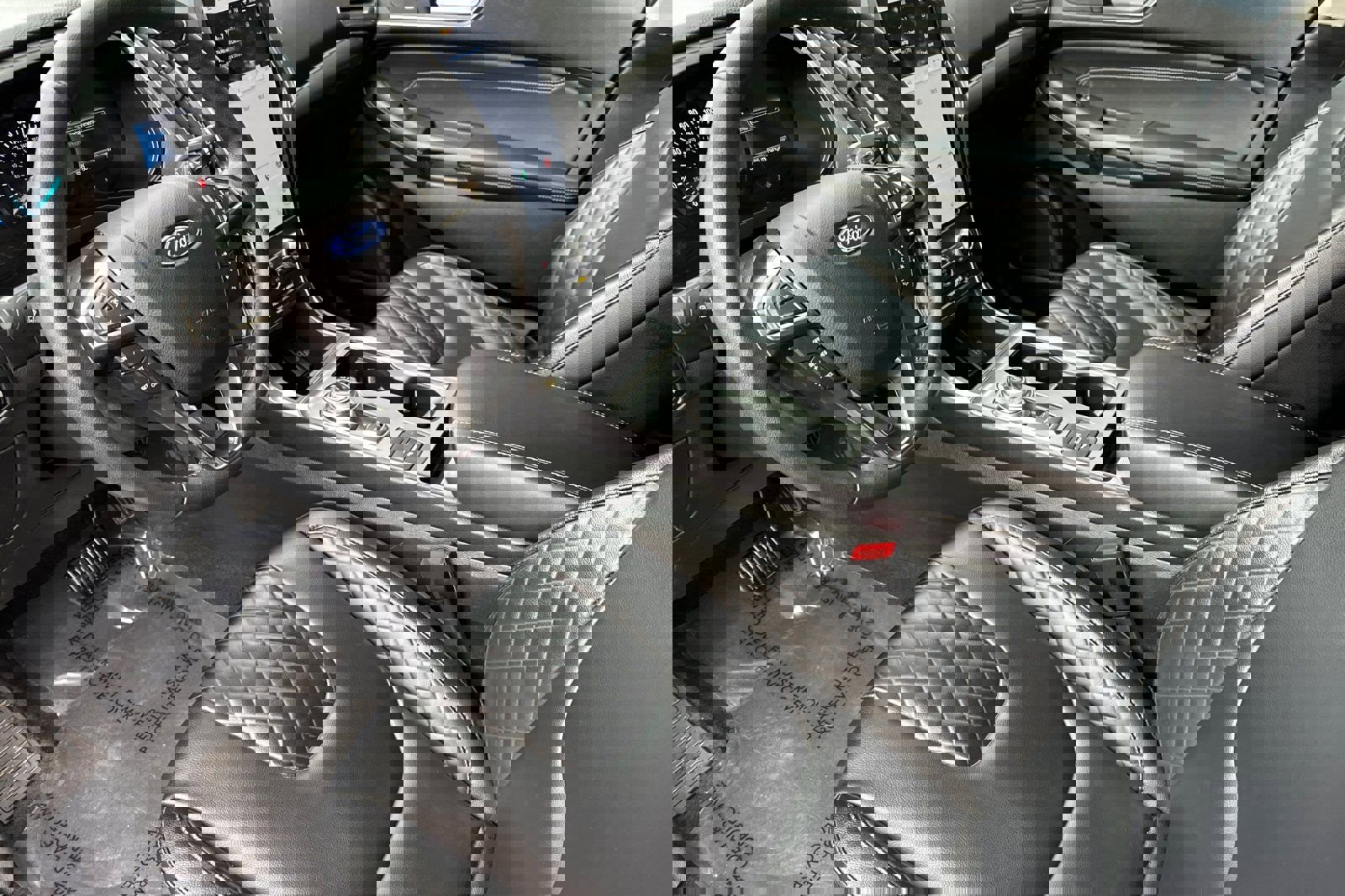 Used 2024 Ford Edge Titanium image 10