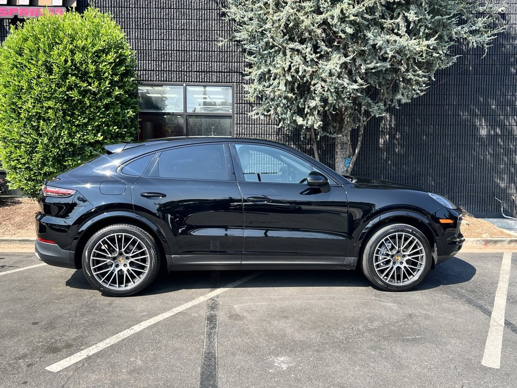 Used 2021 Porsche Cayenne Coupe image 19