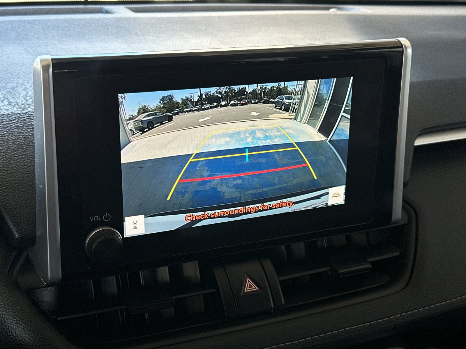 Used 2025 Toyota RAV4 XLE FWD image 17
