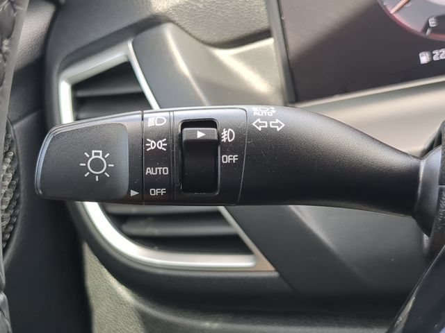 Used 2024 Kia Seltos EX FWD image 28