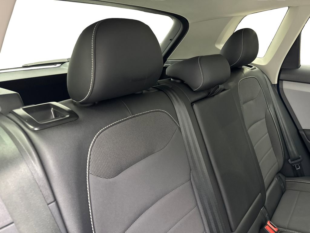 Used 2022 Volkswagen Taos SE w/ Panoramic Sunroof Package AWD/4WD image 40