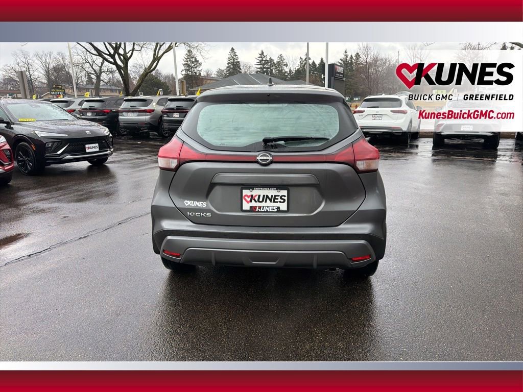 Used 2024 Nissan Kicks S image 6