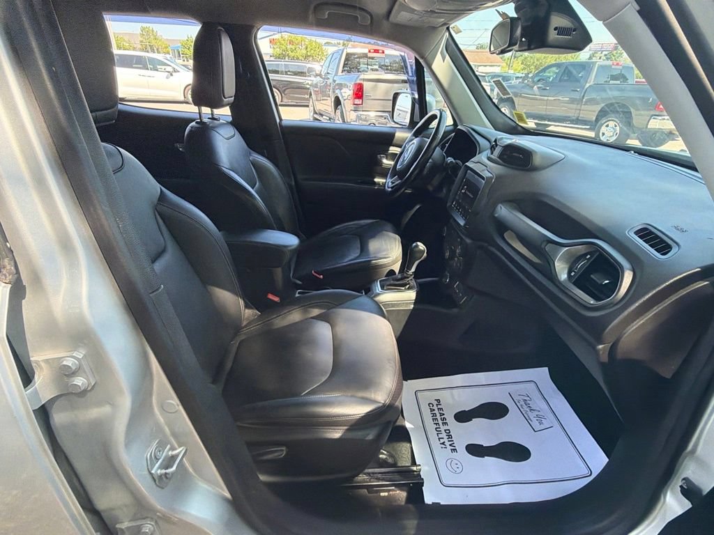 Used 2018 Jeep Renegade Limited w/ UConnect 8.4 Nav Group AWD/4WD image 35