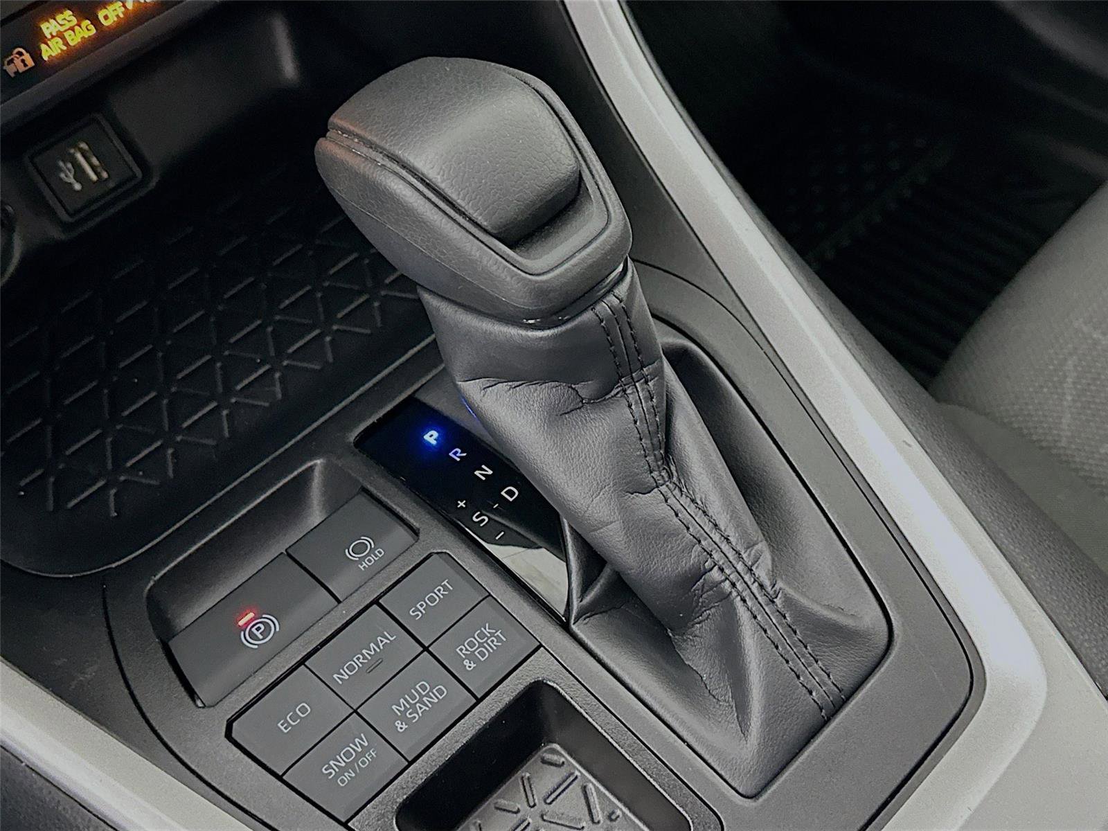 Certified 2025 Toyota RAV4 XLE image 17