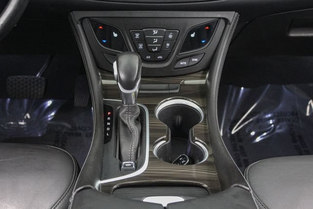Certified 2019 Buick Envision Essence FWD image 23