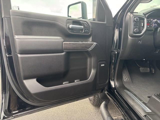 Used 2022 Chevrolet Silverado 3500 LTZ w/ LTZ Plus Package AWD/4WD image 13