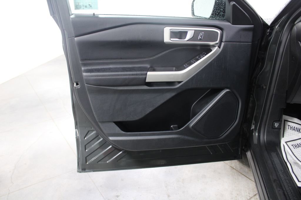 Used 2023 Ford Explorer XLT w/ Equipment Group 202A image 26