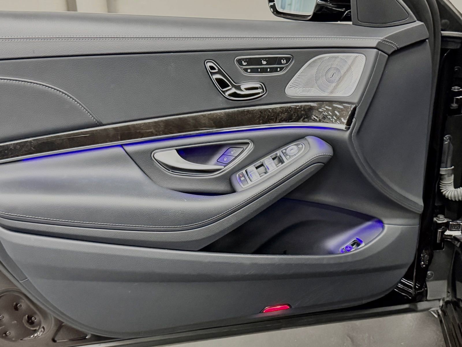 Used 2015 Mercedes-Benz S 550 Sedan image 20