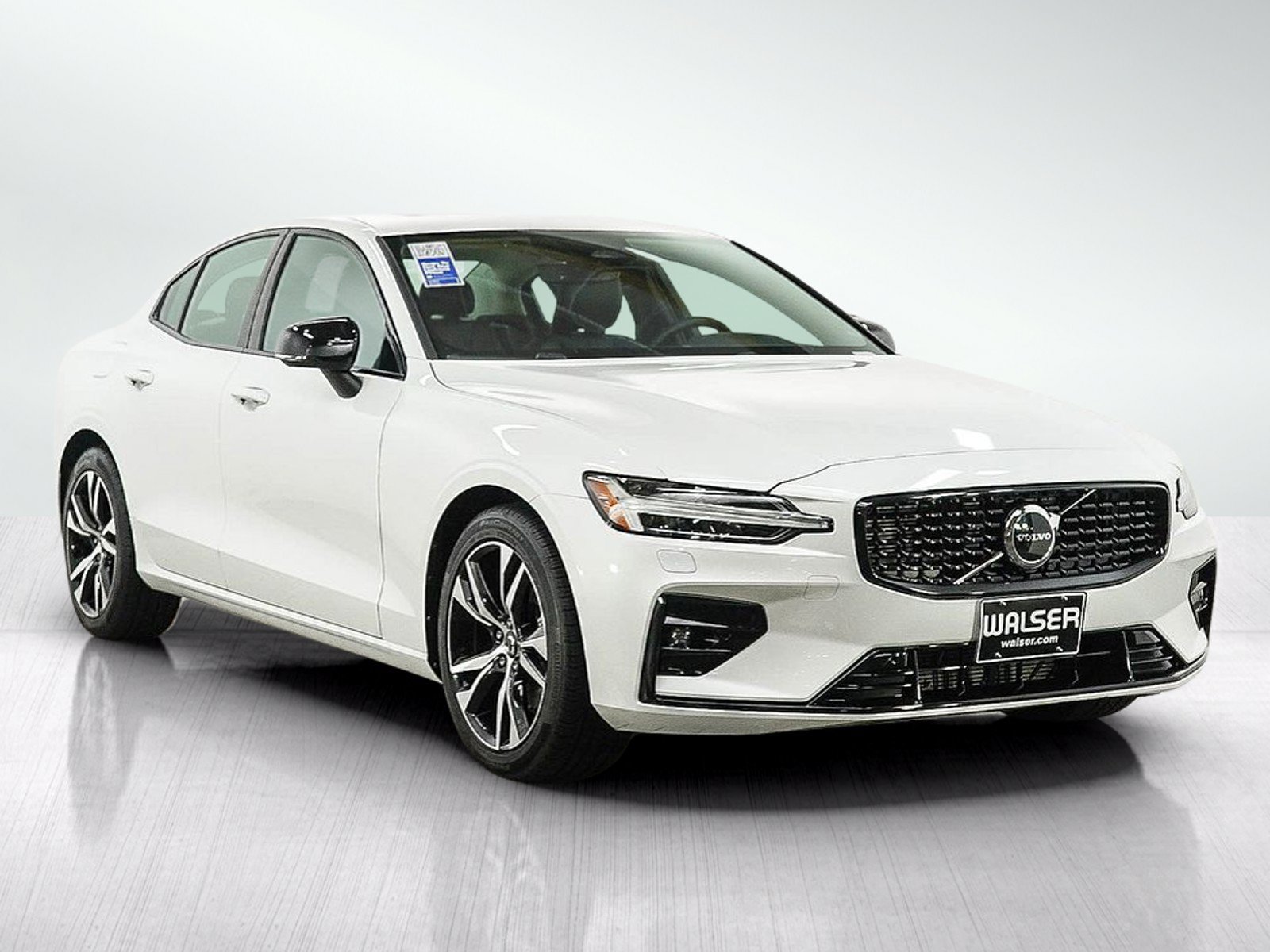 Used 2025 Volvo S60 B5 Core AWD/4WD image 7
